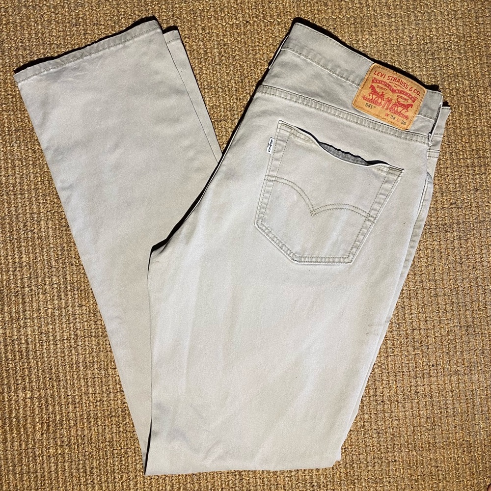 Men’s Levi’s 541 Khaki Pants